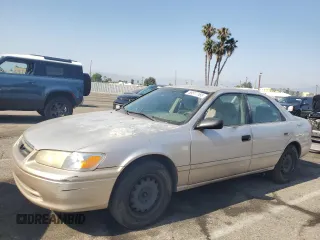 2001 Toyota Camry CE z VIN 4T1BG22K21U849308, wystawiony jako Copart lot #59517165 z przebiegiem 105 114 mil mil oraz Szkoda całkowita • Salvage title. Historia ofert i sprzedaży dostępna na DreamBid. Obrazek 1.