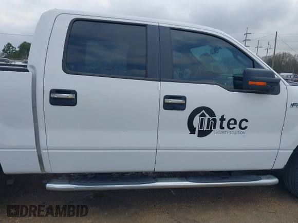 2014 Ford F-150 XL with VIN 1FTFW1CF9EKD01702, listed as a IAAI auction lot 41447899 with 185,247 mi miles. Bid and sale history available at carsss.com. Image 13.