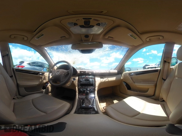 2002 Mercedes-Benz C 230/260/280/320 z VIN WDBRF61J32E005536, wystawiony jako IAAI lot #42527472 z przebiegiem 9 601 mil mil oraz . Historia ofert i sprzedaży dostępna na DreamBid. Obrazek 18.