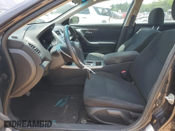 2015 Nissan Altima SV z VIN 1N4AL3AP2FC216339, wystawiony jako Copart lot #59789585 z przebiegiem 135 657 mil mil oraz Czysty tytuł • Clean title. Historia ofert i sprzedaży dostępna na DreamBid. Obrazek 7.