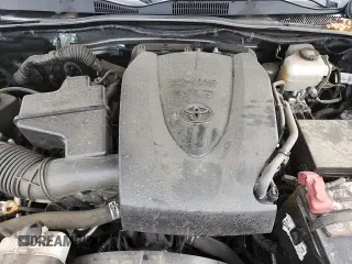 2018 Toyota Tacoma SR с VIN 5TFCZ5AN2JX150081, выставлен на аукционе Copart как лот 68943955 с пробегом 71 118 миль миль и Списание • Salvage title. История ставок и продаж доступна на DreamBid. Изображение 16.