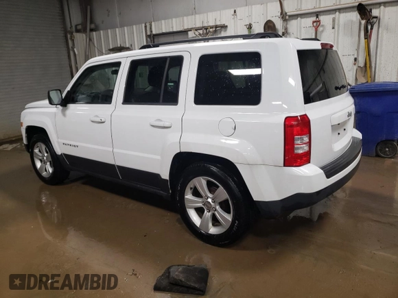 2013 Jeep Patriot Latitude with VIN 1C4NJPFA0DD250364, listed as a Copart auction lot 86316314 with 68,686 mi miles and Salvage Title. Bid and sale history available at carsss.com. Image 2.
