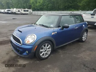 2013 MINI Hardtop S с VIN WMWSV3C55DT387777, выставлен на аукционе Copart как лот 56495215 с пробегом 53 033 миль миль и Списание • Salvage title. История ставок и продаж доступна на DreamBid. Изображение 1.