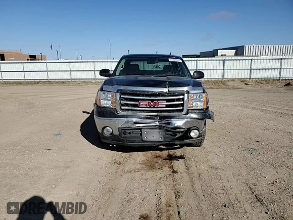 2013 GMC Sierra 1500 SLT with VIN 3GTP2WE73DG367638, listed as a Copart auction lot 52028535 with 140,086 mi miles and Salvage title. Bid and sale history available at DreamBid. Image 10.