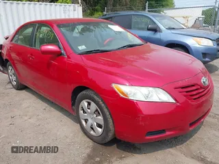 2007 Toyota Camry CE z VIN 4T1BE46K87U099000, wystawiony jako IAAI lot #42399739 z przebiegiem 139 901 mil mil oraz . Historia ofert i sprzedaży dostępna na DreamBid. Obrazek 1.