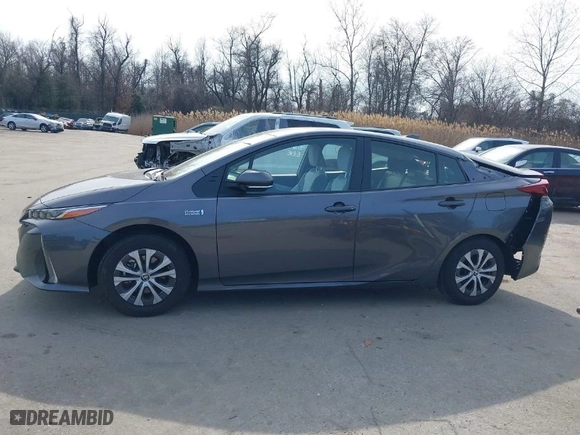 2022 Toyota Prius Prime LE with VIN JTDKAMFP0N3220004, listed as a IAAI auction lot 41725330 with NaN miles. Bid and sale history available at carsss.com. Image 14.