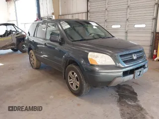 2005 Honda Pilot EX with VIN 5FNYF18475B044214, listed as a IAAI auction lot 41765385 with 226,796 mi miles. Bid and sale history available at carsss.com. Image 1.