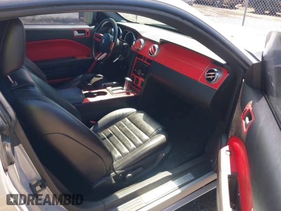2006 Ford Mustang GT Deluxe with VIN 1ZVFT82H065247658, listed as a IAAI auction lot 41930064 with 167,308 mi miles and . Bid and sale history available at carsss.com. Image 5.