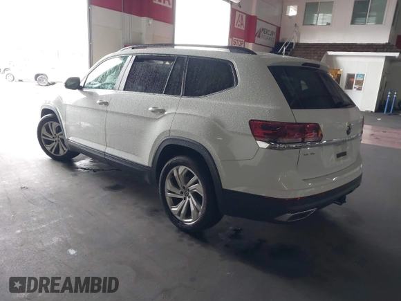 2021 Volkswagen Atlas 3.6L V6 SE w/Technology with VIN 1V2KR2CA8MC501445, listed as a IAAI auction lot 41798934 with 74,764 mi miles. Bid and sale history available at carsss.com. Image 3.