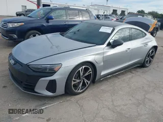 2022 Audi e-tron GT Prestige z VIN WAUEJBFW7N7001491, wystawiony jako IAAI lot #41356266 z przebiegiem 42 738 mil mil oraz . Historia ofert i sprzedaży dostępna na DreamBid. Obrazek 23.
