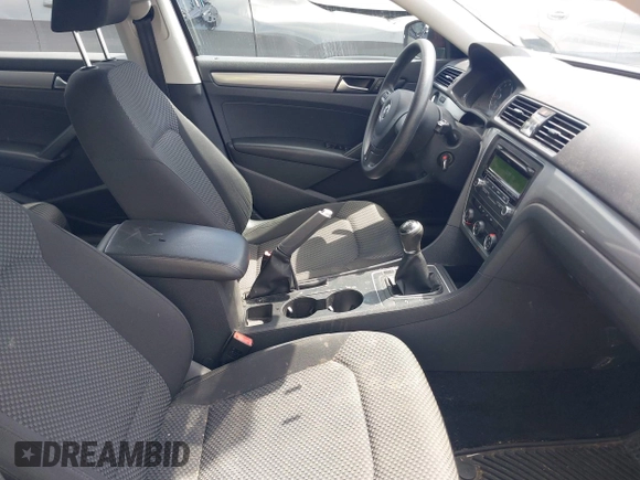 2014 Volkswagen Passat S с VIN 1VWAP7A36EC029426, выставлен на аукционе IAAI как лот 42271284 с пробегом 129 767 миль миль и . История ставок и продаж доступна на DreamBid. Изображение 5.