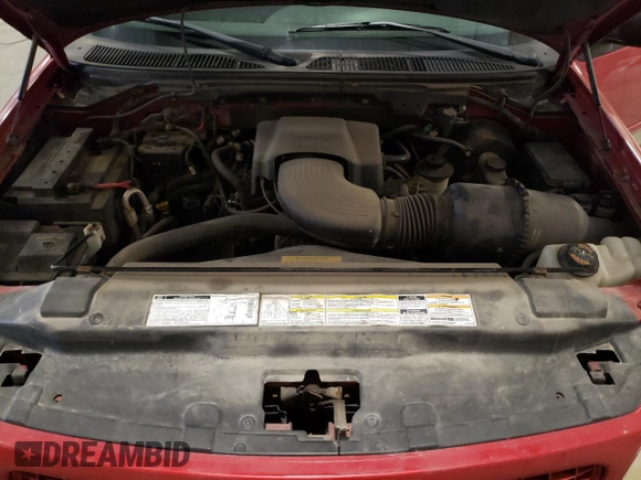 2000 Ford Expedition XLT with VIN 1FMPU16L9YLC41202, listed as a Copart auction lot 67102645 with Not provided miles and Clean title. Bid and sale history available at DreamBid. Image 12.