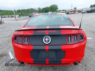 2014 Ford Mustang V6 с VIN 1ZVBP8AM7E5276865, выставлен на аукционе IAAI как лот 42151554 с пробегом 111 460 миль миль и . История ставок и продаж доступна на DreamBid. Изображение 16.