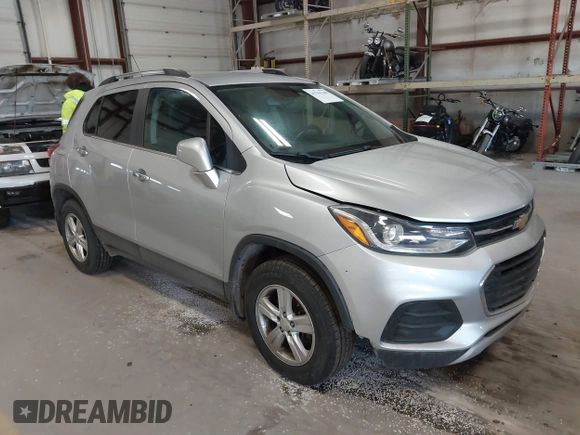 2018 Chevrolet Trax LT with VIN 3GNCJPSBXJL317104, listed as a IAAI auction lot 41761148 with 235,521 mi miles. Bid and sale history available at carsss.com. Image 1.