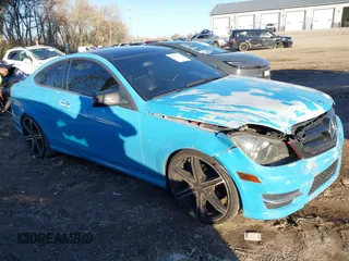 2014 Mercedes-Benz C 250 с VIN WDDGJ4HB8EG211556, выставлен на аукционе IAAI как лот 40831987 с пробегом 98 958 миль миль и . История ставок и продаж доступна на DreamBid. Изображение 1.