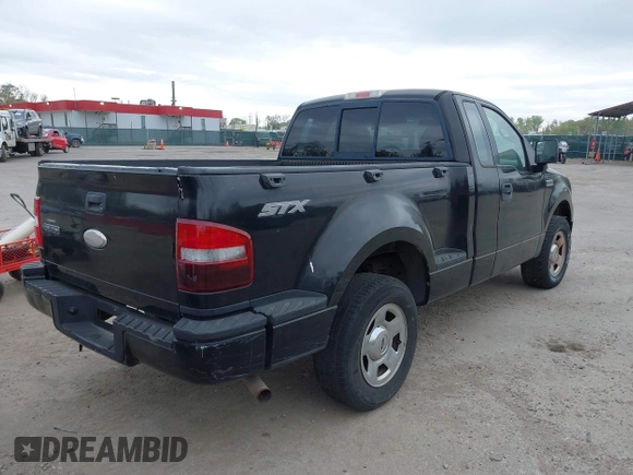 2006 Ford F-150 STX with VIN 1FTRF02286KB61326, listed as a IAAI auction lot 42085410 with 173,132 mi miles. Bid and sale history available at carsss.com. Image 4.