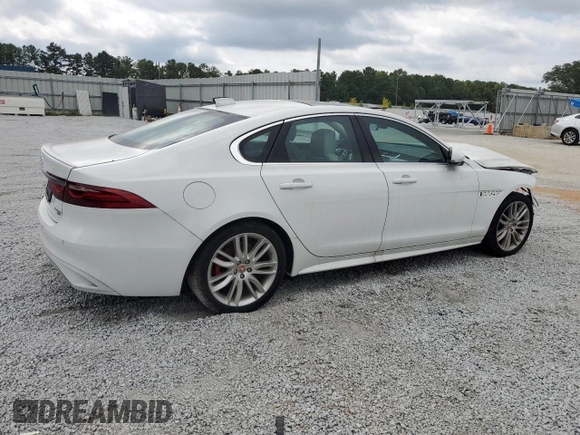 2022 Jaguar XF R-Dynamic SE with VIN SAJBL4GX5NCY91887, listed as a Copart auction lot 68180464 with 6,496 mi miles and Clean Title. Bid and sale history available at carsss.com. Image 3.