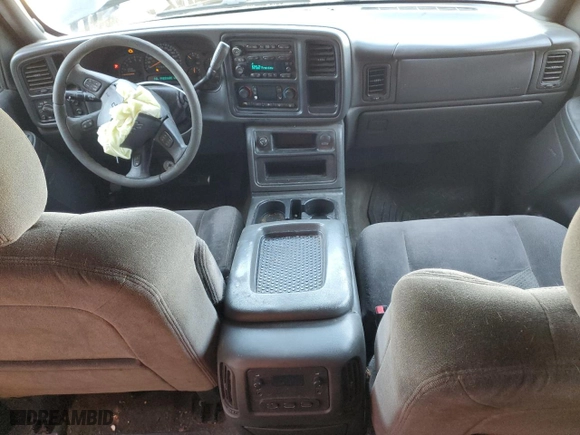 2006 Chevrolet Silverado 1500 LT1 with VIN 2GCEC13T261223050, listed as a Copart auction lot 44724155 with 332,620 mi miles and Salvage Title. Bid and sale history available at carsss.com. Image 8.
