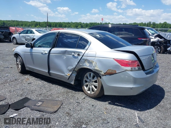 2008 Honda Accord LX z VIN 1HGCP26378A120407, wystawiony jako IAAI lot #39600380 z przebiegiem 208 488 mil mil oraz . Historia ofert i sprzedaży dostępna na DreamBid. Obrazek 3.