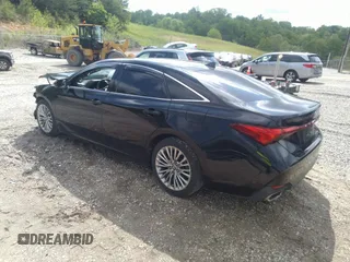 2020 Toyota Avalon Limited z VIN 4T1DZ1FB0LU041968, wystawiony jako IAAI lot #42163900 z przebiegiem 47 554 mil mil oraz . Historia ofert i sprzedaży dostępna na DreamBid. Obrazek 3.