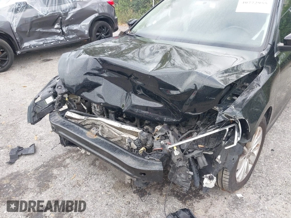 2015 Volkswagen Jetta SE with VIN 3VWD17AJ7FM276323, listed as a IAAI auction lot 40772955 with 135,593 mi miles and . Bid and sale history available at DreamBid. Image 6.