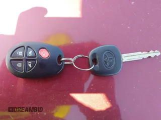 2010 Toyota Sienna CE с VIN 5TDKK4CC5AS325208, выставлен на аукционе IAAI как лот 42306796 с пробегом 341 853 миль миль и . История ставок и продаж доступна на DreamBid. Изображение 11.