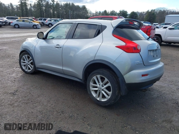 2014 Nissan Juke S with VIN JN8AF5MV8ET363145, listed as a IAAI auction lot 41210984 with 113,268 mi miles. Bid and sale history available at carsss.com. Image 3.