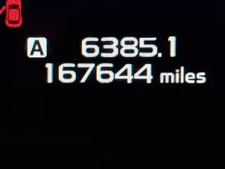 2016 Subaru Legacy 2.5i Limited with VIN 4S3BNAJ66G3028753, listed as a IAAI auction lot 41787998 with 167,644 mi miles. Bid and sale history available at carsss.com. Image 15.