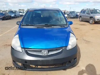 2008 Honda Fit Sport with VIN JHMGD38628S036848, listed as a IAAI auction lot 41949950 with 355,361 mi miles. Bid and sale history available at carsss.com. Image 6.