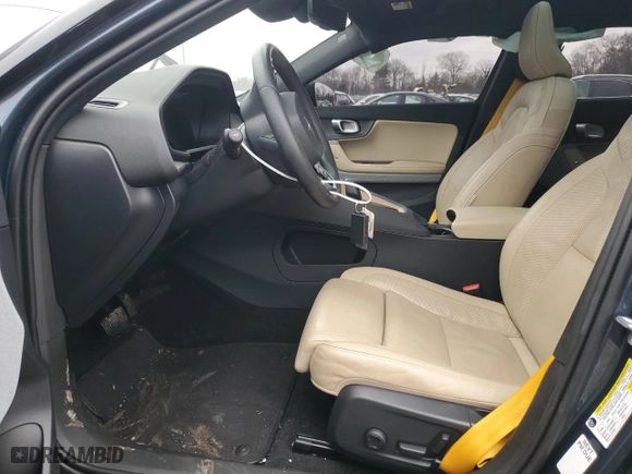 2021 Polestar 2 Launch Edition with VIN LPSED3KA1ML015881, listed as a Copart auction lot 44582035 with 0 mi miles and Salvage Title. Bid and sale history available at carsss.com. Image 7.