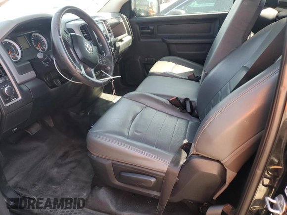 2014 Ram 1500 Tradesman z VIN 3C6JR6AG5EG184967, wystawiony jako Copart lot #51135885 z przebiegiem 106 577 mil mil oraz Czysty tytuł • Clean title. Historia ofert i sprzedaży dostępna na DreamBid. Obrazek 7.
