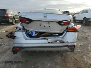 2019 Nissan Altima 2.5 S with VIN 1N4BL4BW3KC197617, listed as a Copart auction lot 84879664 with 113,771 mi miles and Salvage Title. Bid and sale history available at carsss.com. Image 6.