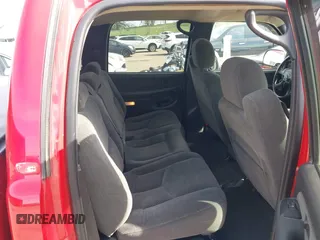 2003 Chevrolet Silverado 1500HD LS z VIN 1GCGK13U43F150515, wystawiony jako IAAI lot #42135449 z przebiegiem 171 015 mil mil oraz . Historia ofert i sprzedaży dostępna na DreamBid. Obrazek 8.