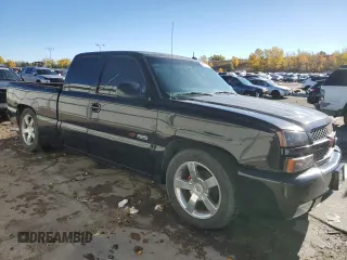 2003 Chevrolet Silverado SS z VIN 2GCEK19N531270435, wystawiony jako Copart lot #76632764 z przebiegiem 200 234 mil mil oraz Szkody całkowita. Historia ofert i sprzedaży dostępna na DreamBid. Obrazek 4.