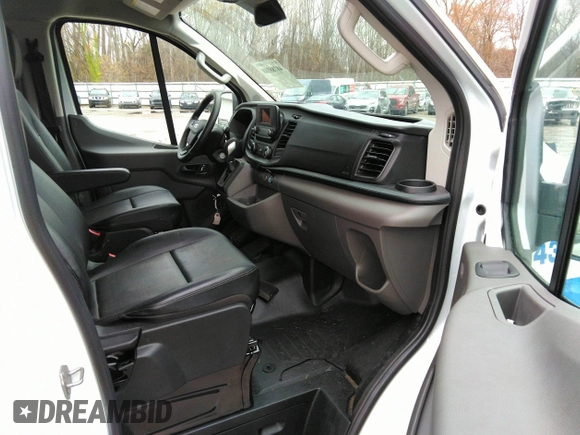 2024 Ford Transit Cargo with VIN 1FTYE1Y89RKA72434, listed as a IAAI auction lot 40788108 with 9,647 mi miles. Bid and sale history available at carsss.com. Image 5.
