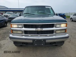 1998 Chevrolet Suburban with VIN 1GNFK16R3WJ359062, listed as a Copart auction lot 54632515 with 195,134 mi miles and Non Repairable. Bid and sale history available at DreamBid. Image 5.