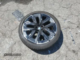 2024 BMW 7 Series 760i xDrive z VIN WBA33EJ00RCR34183, wystawiony jako Copart lot #66209694 z przebiegiem 4 634 mil mil oraz Szkoda całkowita • Salvage title. Historia ofert i sprzedaży dostępna na DreamBid. Obrazek 14.