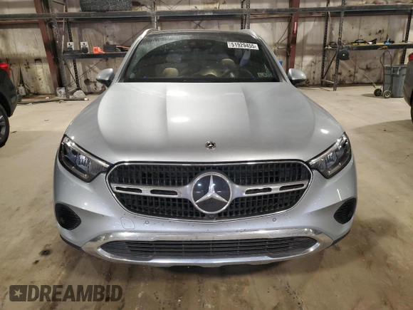 2025 Mercedes-Benz GLC 300 z VIN W1NKM4HB7SF261399, wystawiony jako Copart lot #51929455 z przebiegiem 4 788 mil mil oraz Szkoda całkowita • Salvage title. Historia ofert i sprzedaży dostępna na DreamBid. Obrazek 5.