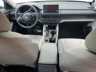 2024 Honda Accord LX z VIN 1HGCY1F2XRA044763, wystawiony jako Copart lot #51699514 z przebiegiem 1817 mil mil oraz Szkody całkowita. Historia ofert i sprzedaży dostępna na DreamBid. Obrazek 8.