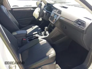 2024 Volkswagen Tiguan SE with VIN 3VVNB7AX2RM022579, listed as a IAAI auction lot 41819850 with 8,651 mi miles and . Bid and sale history available at DreamBid. Image 5.