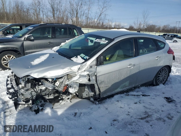 2016 Ford Focus Electric z VIN 1FADP3R42GL380784, wystawiony jako Copart lot #42308195 z przebiegiem 8167 mil mil oraz Szkody całkowita. Historia ofert i sprzedaży dostępna na DreamBid. Obrazek 1.