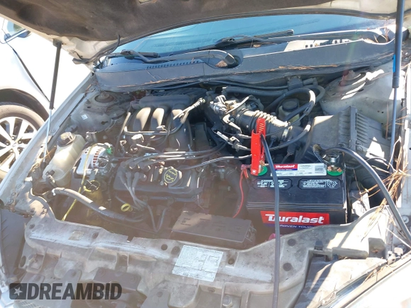 2004 Ford Taurus SES with VIN 1FAFP55U74A157139, listed as a IAAI auction lot 40979572 with 203,935 mi miles and . Bid and sale history available at DreamBid. Image 10.