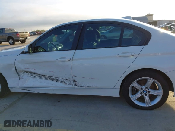 2015 BMW 3 Series 328i с VIN WBA3C1C59FK120021, выставлен на аукционе IAAI как лот 42579388 с пробегом 204 475 миль миль и . История ставок и продаж доступна на DreamBid. Изображение 14.