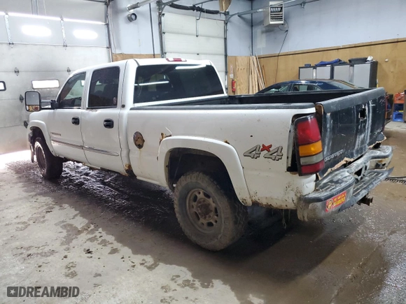 2004 GMC Sierra 2500HD SLE with VIN 1GTHK23UX4F188908, listed as a Copart auction lot 52258005 with 0 mi miles and Clean Title. Bid and sale history available at carsss.com. Image 2.
