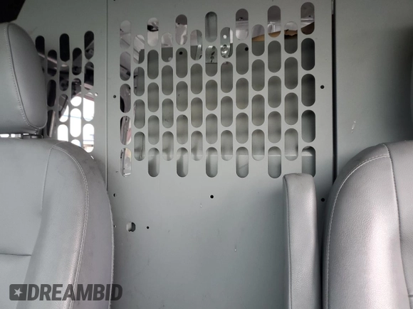 2017 Ford Transit z VIN 1FTYR1ZM5HKB36970, wystawiony jako Copart lot #55703045 z przebiegiem 392 008 mil mil oraz Szkoda całkowita • Salvage title. Historia ofert i sprzedaży dostępna na DreamBid. Obrazek 10.