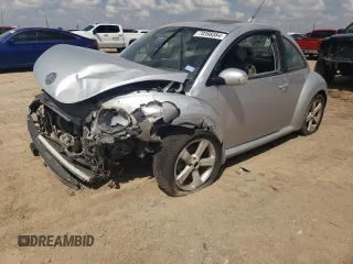 2007 Volkswagen New Beetle Coupe with VIN 3VWSW31C97M507257, listed as a Copart auction lot 70398584 with 157,556 mi miles and Salvage Title. Bid and sale history available at carsss.com. Image 1.