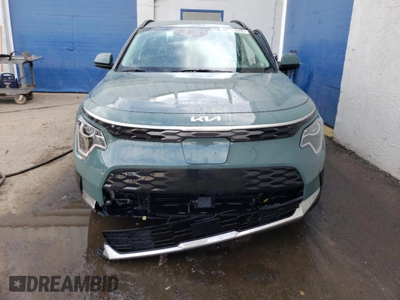 2024 Kia Niro Wind with VIN KNDCR3L13R5111750, listed as a Copart auction lot 72630924 with 8,709 mi miles and Clean Title. Bid and sale history available at DreamBid. Image 5.