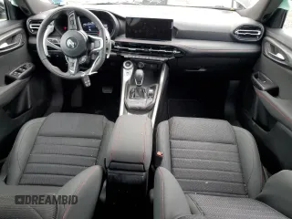 2024 Dodge Hornet R/T z VIN ZACPDFCW3R3A18304, wystawiony jako Copart lot #63466905 z przebiegiem 32 962 mil mil oraz Nie do naprawy • Non repairable. Historia ofert i sprzedaży dostępna na DreamBid. Obrazek 8.