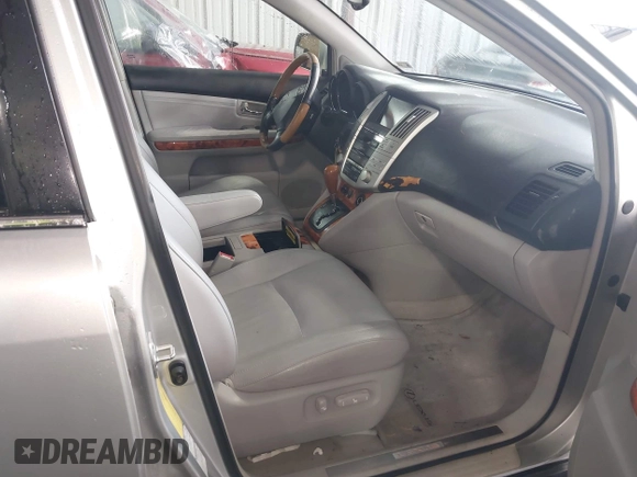 2005 Lexus RX 330 with VIN 2T2HA31U35C085203, listed as a IAAI auction lot 41922650 with 193,813 mi miles. Bid and sale history available at carsss.com. Image 5.