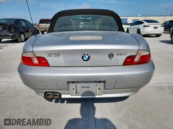 2000 BMW Z3 2.8 with VIN 4USCH3342YLF41905, listed as a Copart auction lot 60073085 with Not provided miles and Salvage title. Bid and sale history available at DreamBid. Image 6.